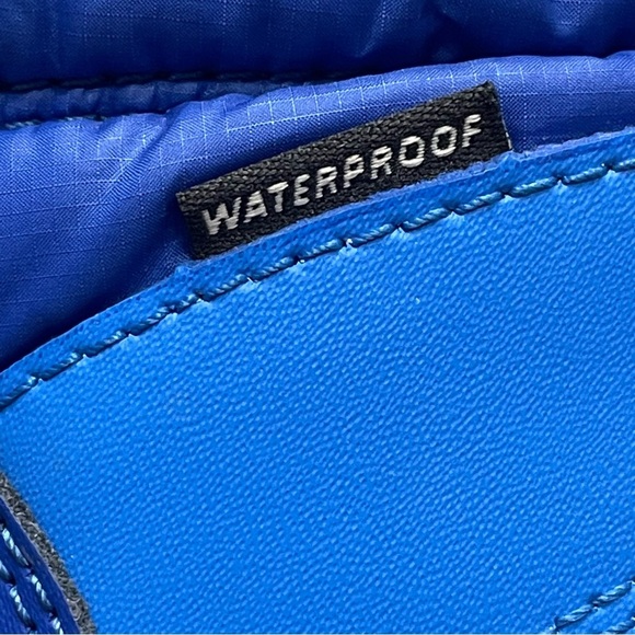 The North Face Vibrant Blue Insulated Boots size 6. Thermafelt. Pre-owned. - Picture 8 of 14